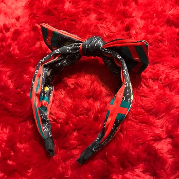 Beautiful stylish Mickey Mouse/GG headband w/ bow in Black. One size - Picture 6 of 7